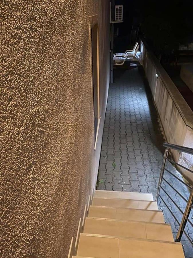 Apartmán N.N Vir Exteriér fotografie