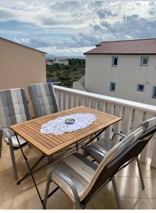 Apartmán N.N Vir Exteriér fotografie